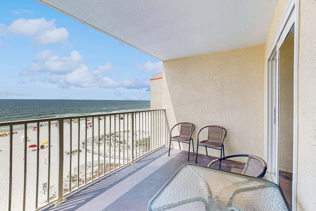 Gulf-front 5th-floor condo with balcony, pool & beach access - snowbird-friendly