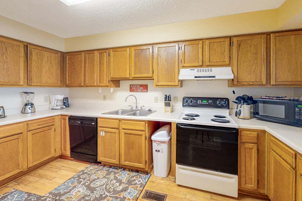 Lagoon-front Condo with Shared Pool, Pier, and Beach Access