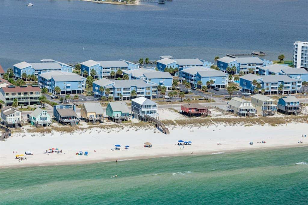 Lagoon-front Condo with Shared Pool, Pier, and Beach Access