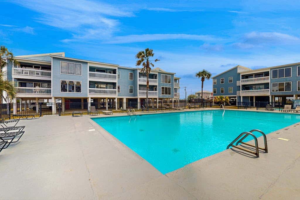 Lagoon-front Condo with Shared Pool, Pier, and Beach Access