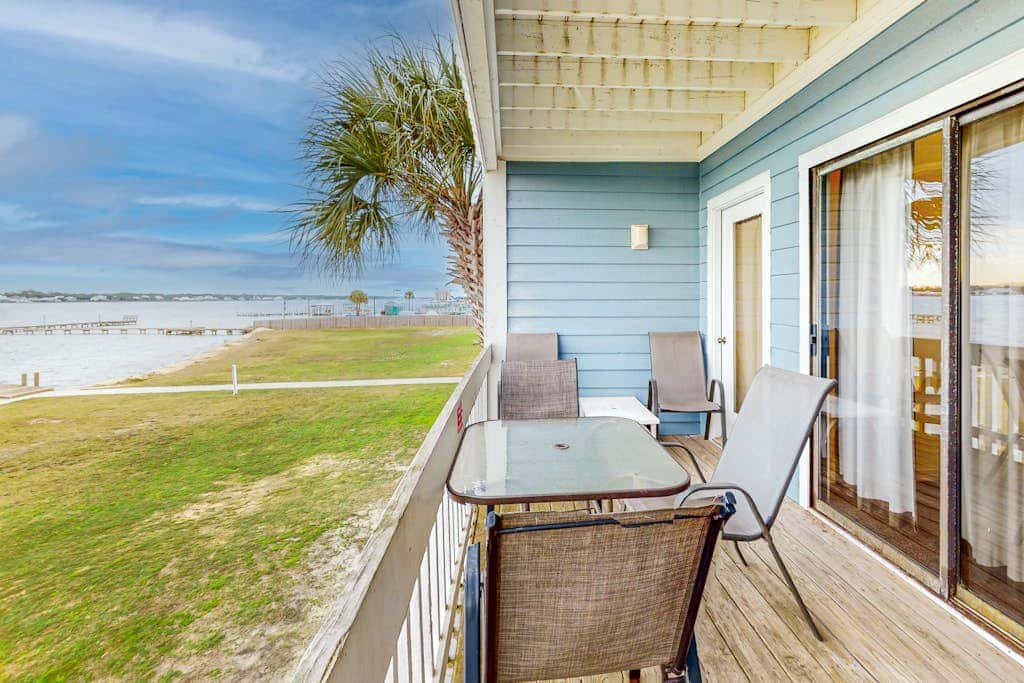 Lagoon-front Condo with Shared Pool, Pier, and Beach Access