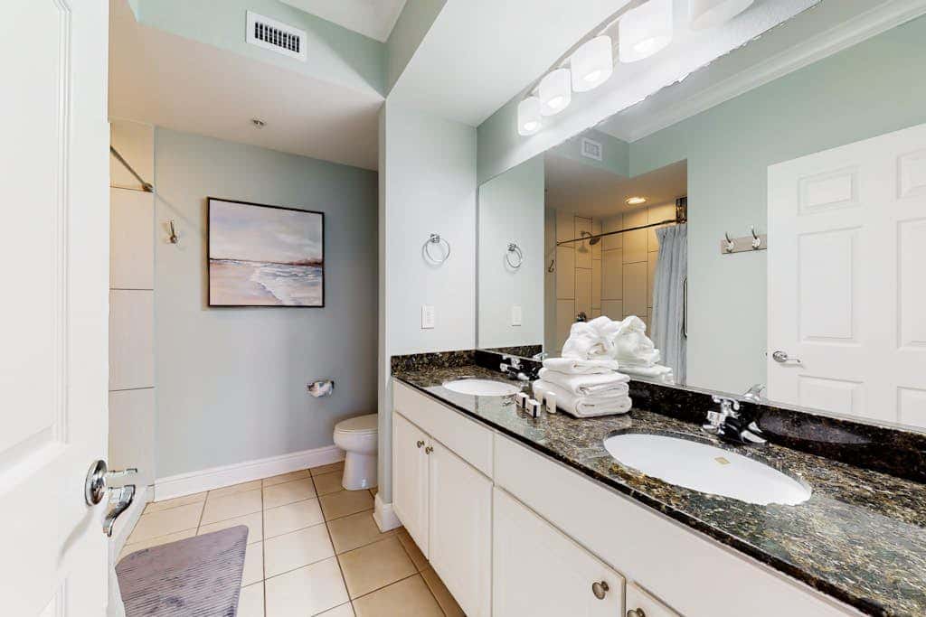 Gorgeous Gulf view condo with indoor,outdoor pools, hot tubs, gym, & balconies