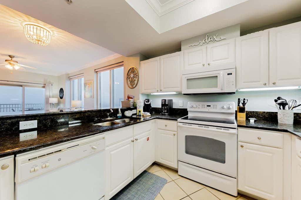 Gorgeous Gulf view condo with indoor,outdoor pools, hot tubs, gym, & balconies