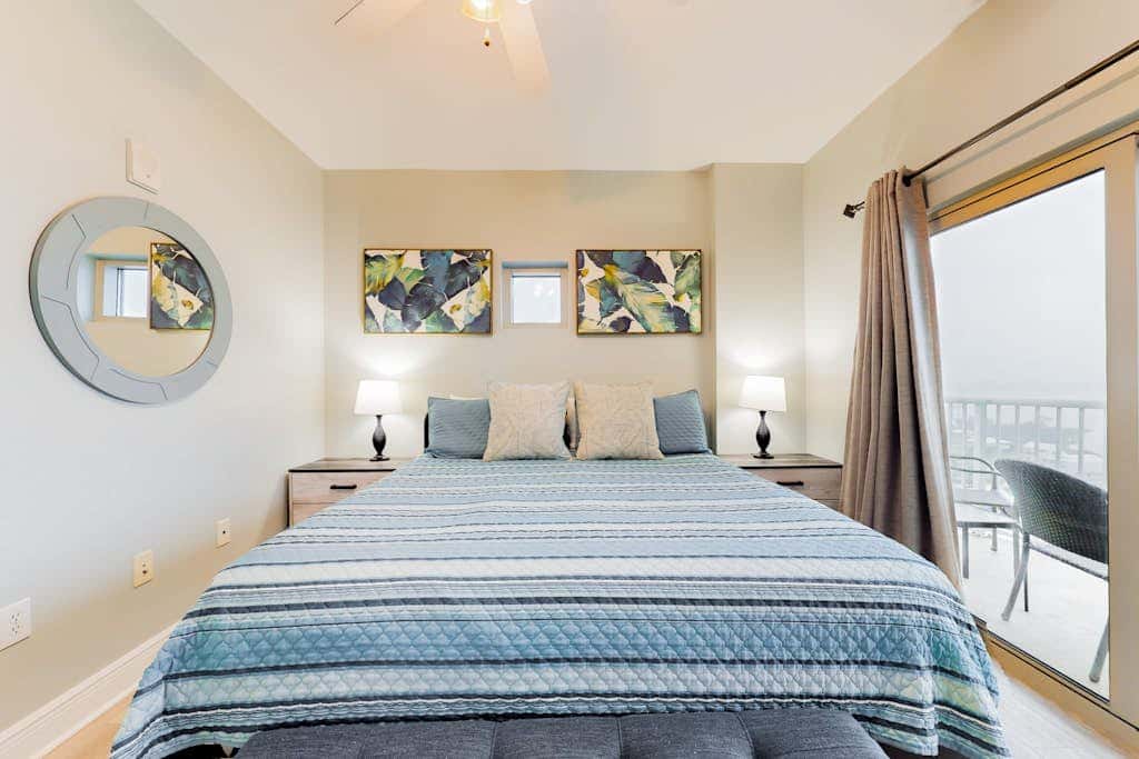 Gorgeous Gulf view condo with indoor,outdoor pools, hot tubs, gym, & balconies
