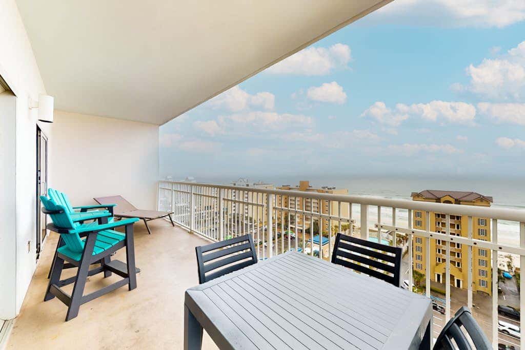 Gorgeous Gulf view condo with indoor,outdoor pools, hot tubs, gym, & balconies