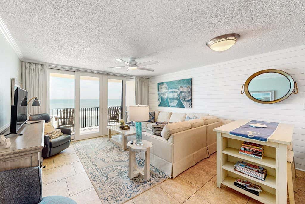 Gulf-front condo with breathtaking views, pool
