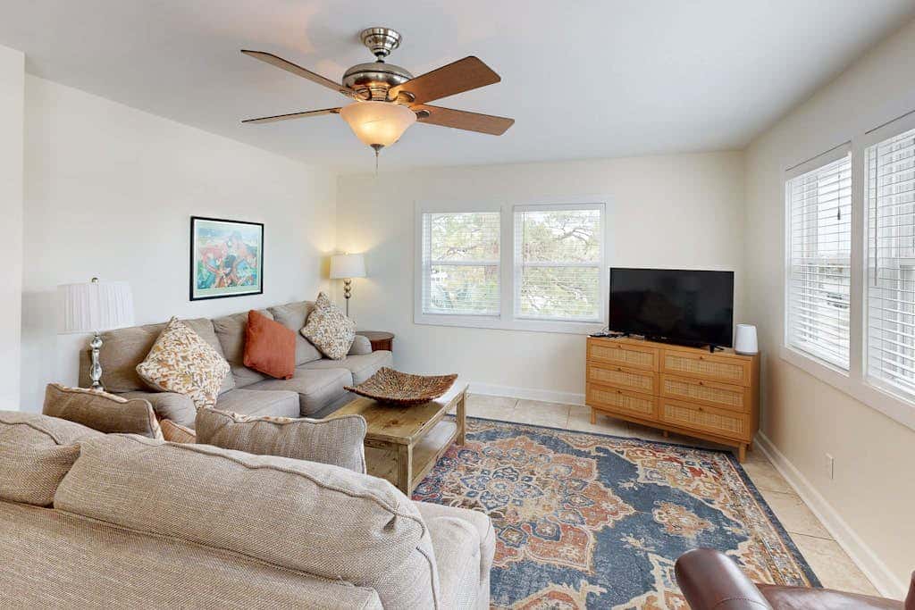 Dog-friendly bay-view home with central AC - snowbirds welcome