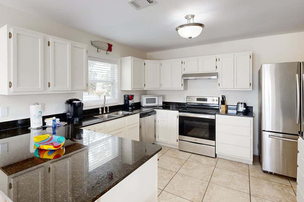 Dog-friendly bay-view home with central AC - snowbirds welcome