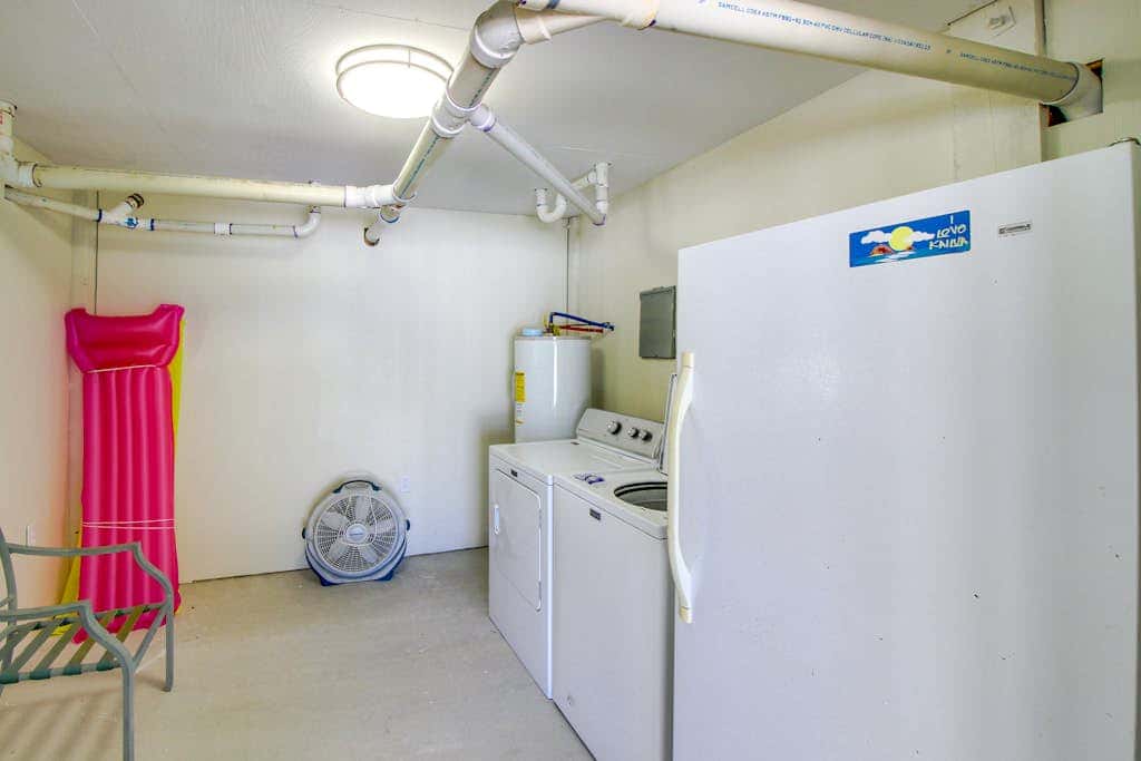 Dog-friendly bay-view home with central AC - snowbirds welcome