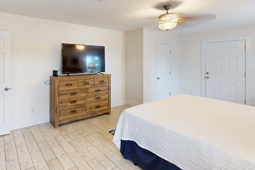 Dog-friendly bay-view home with central AC - snowbirds welcome