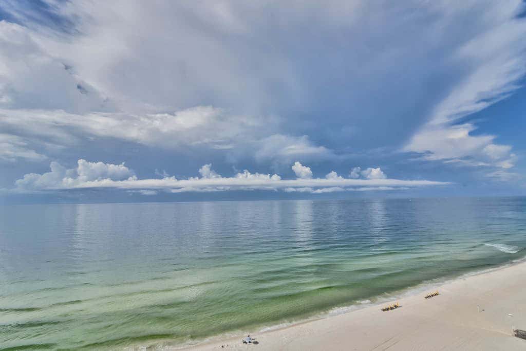 Dog-friendly bay-view home with central AC - snowbirds welcome