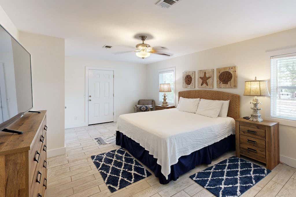 Dog-friendly bay-view home with central AC - snowbirds welcome