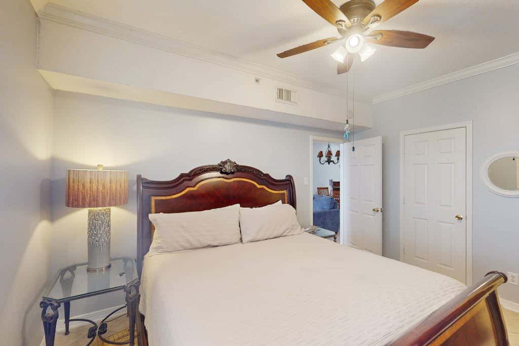Beach-front condo with pool, hot tub, sauna, washer,dryer & grill