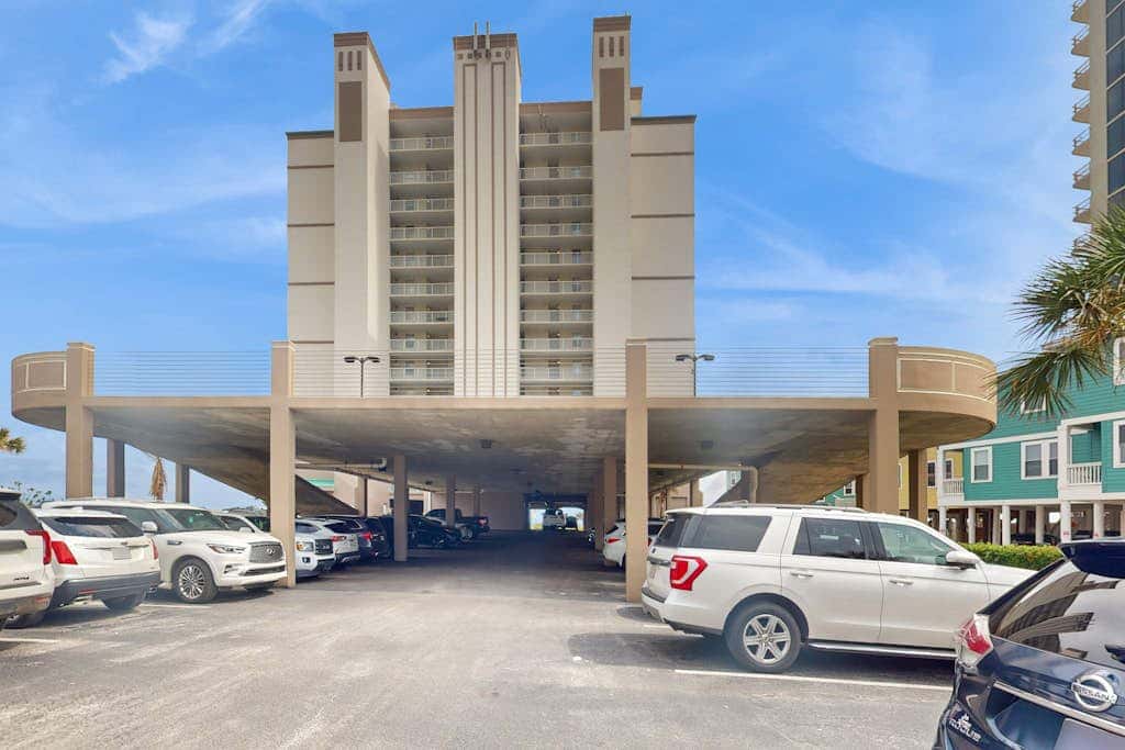 Beach-front condo with pool, hot tub, sauna, washer,dryer & grill