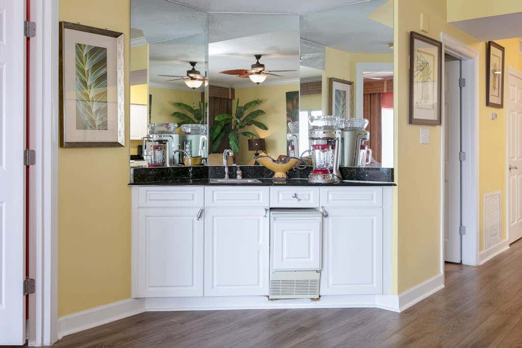 Beachfront condo with private balcony & shared pools, gym & sauna