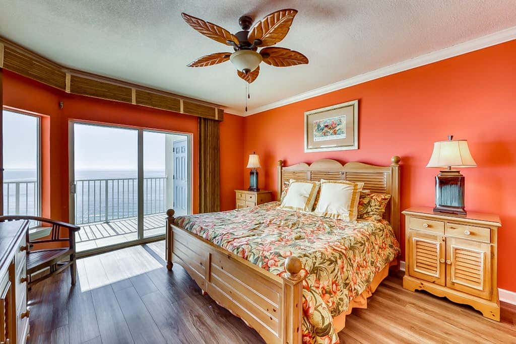 Beachfront condo with private balcony & shared pools, gym & sauna