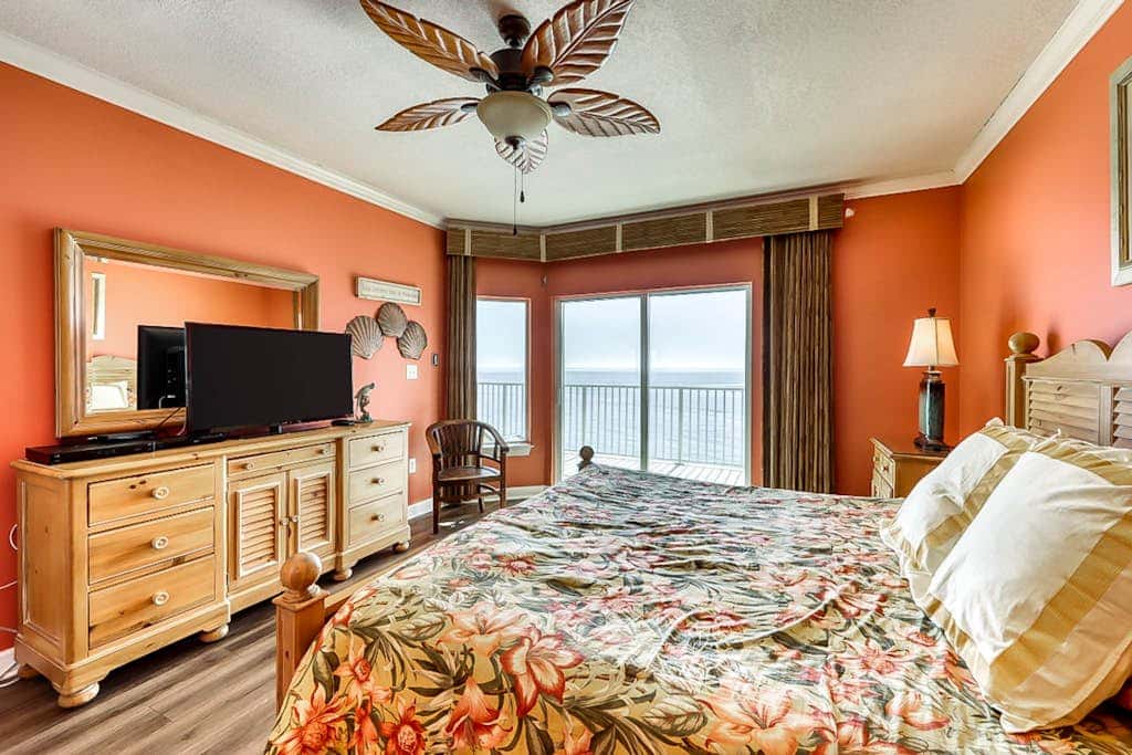 Beachfront condo with private balcony & shared pools, gym & sauna