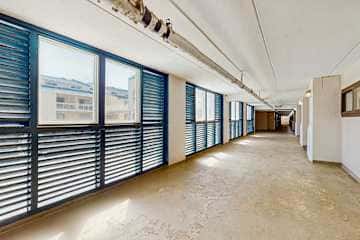 Family-friendly condo with a spacious living area, shared pools, & tennis courts