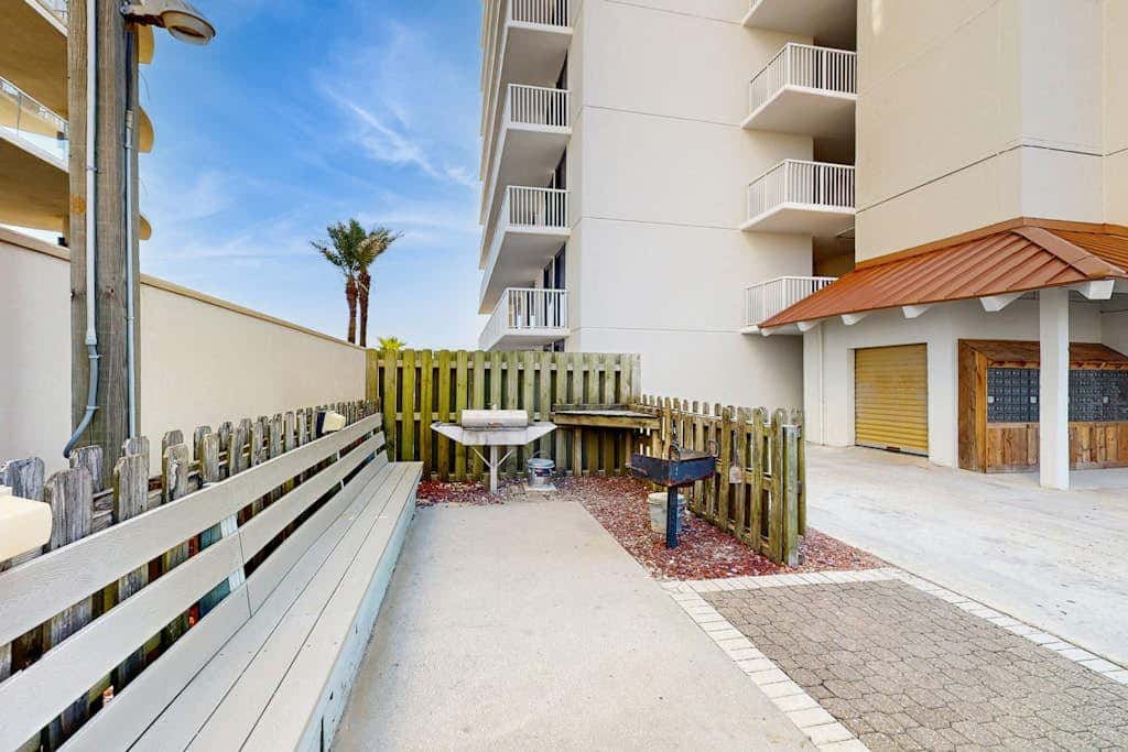 Gulf-front condo with furnished balcony, pools & hot tub