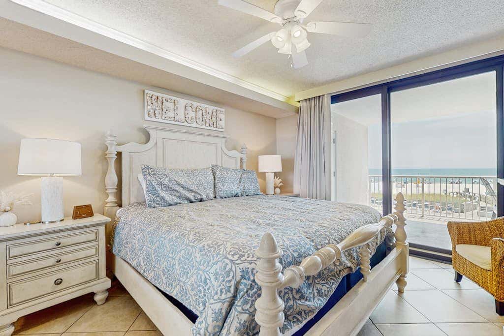Gulf-front condo with furnished balcony, pools & hot tub