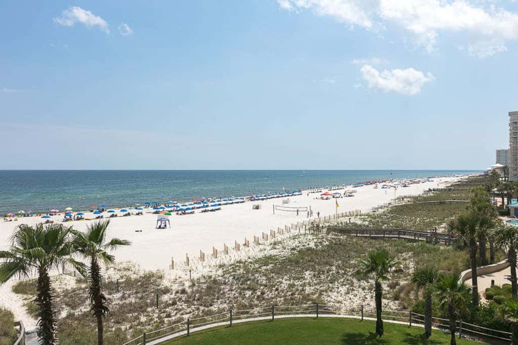 Gulf front condo with a shared hot tub, pools, tennis - snowbirds welcome