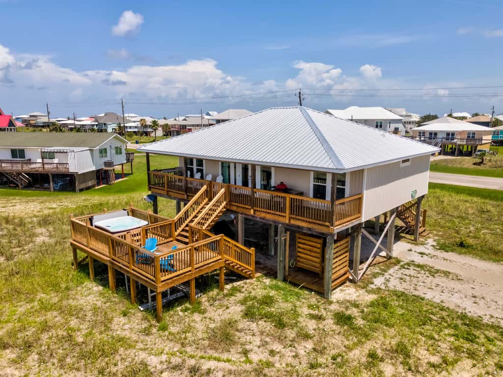 Dog-friendly seaside home with WiFi, deck, amazing views, minutes from beach