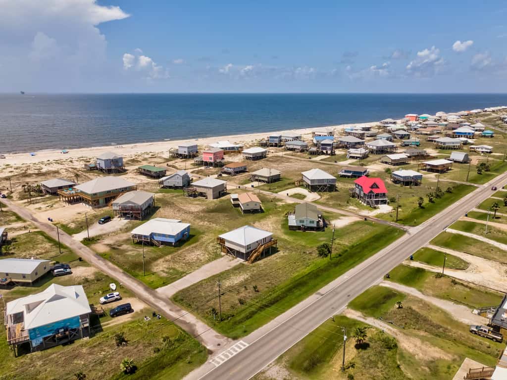 Dog-friendly seaside home with WiFi, deck, amazing views, minutes from beach
