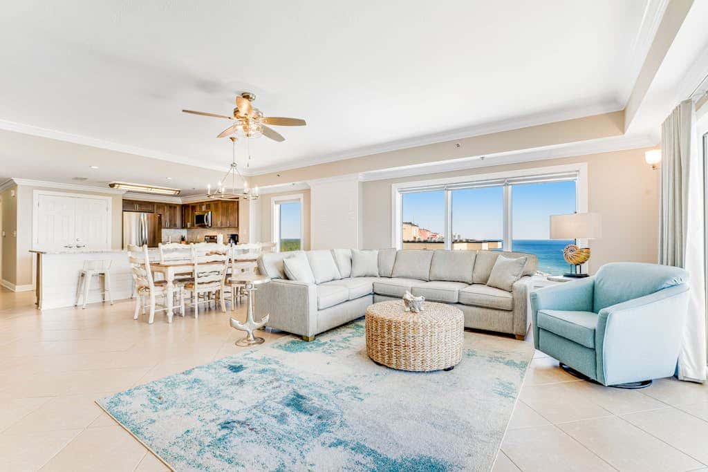 Stunning corner condo with, shared pools, hot tub, gym, beach access & balcony