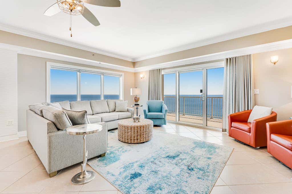 Stunning corner condo with, shared pools, hot tub, gym, beach access & balcony