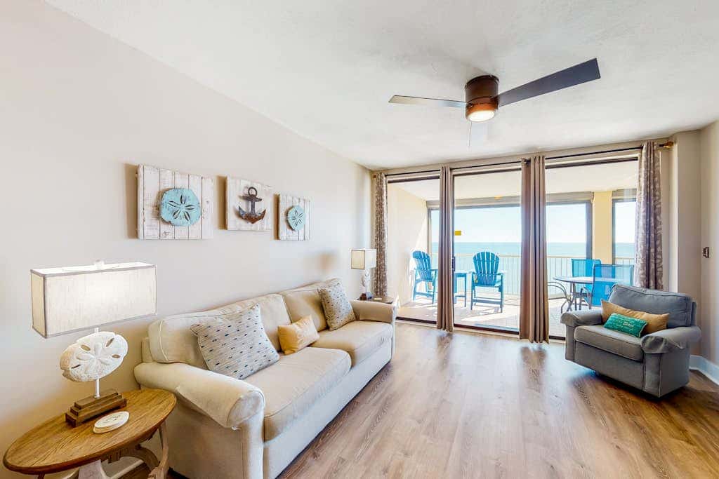 Dreamy beach condo with water views, balcony, pool & beach access
