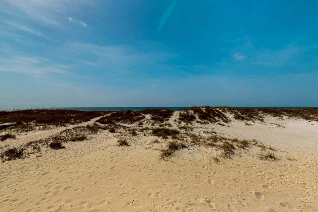 Amazing beachfront oasis with Gulf views, free WiFi, pool, and central AC