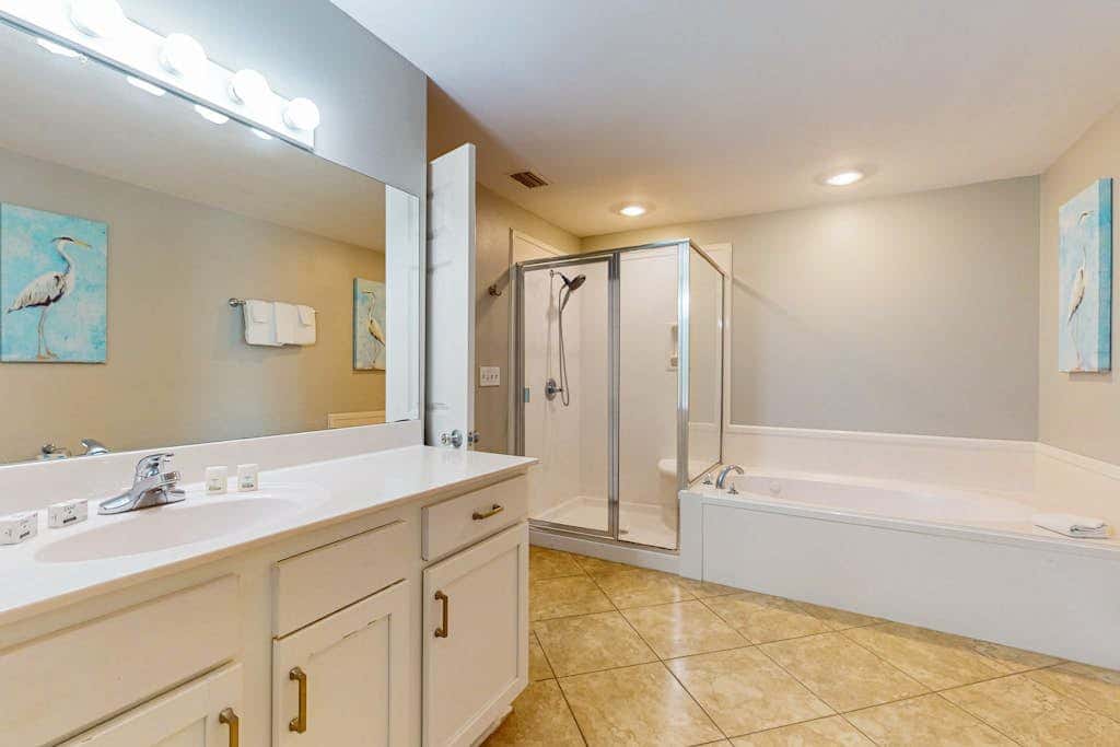 Amazing beachfront oasis with Gulf views, free WiFi, pool, and central AC