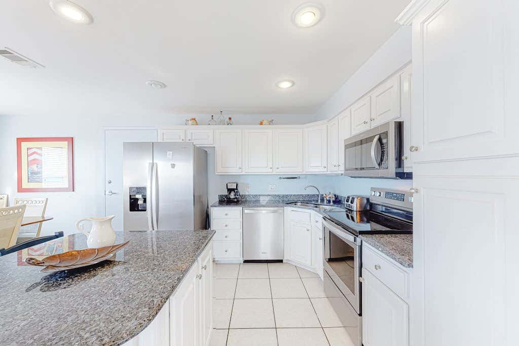 Beachfront home with gorgeous Gulf view, boardwalk, 3 decks & pool access