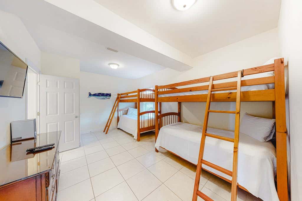 Beachfront home with gorgeous Gulf view, boardwalk, 3 decks & pool access