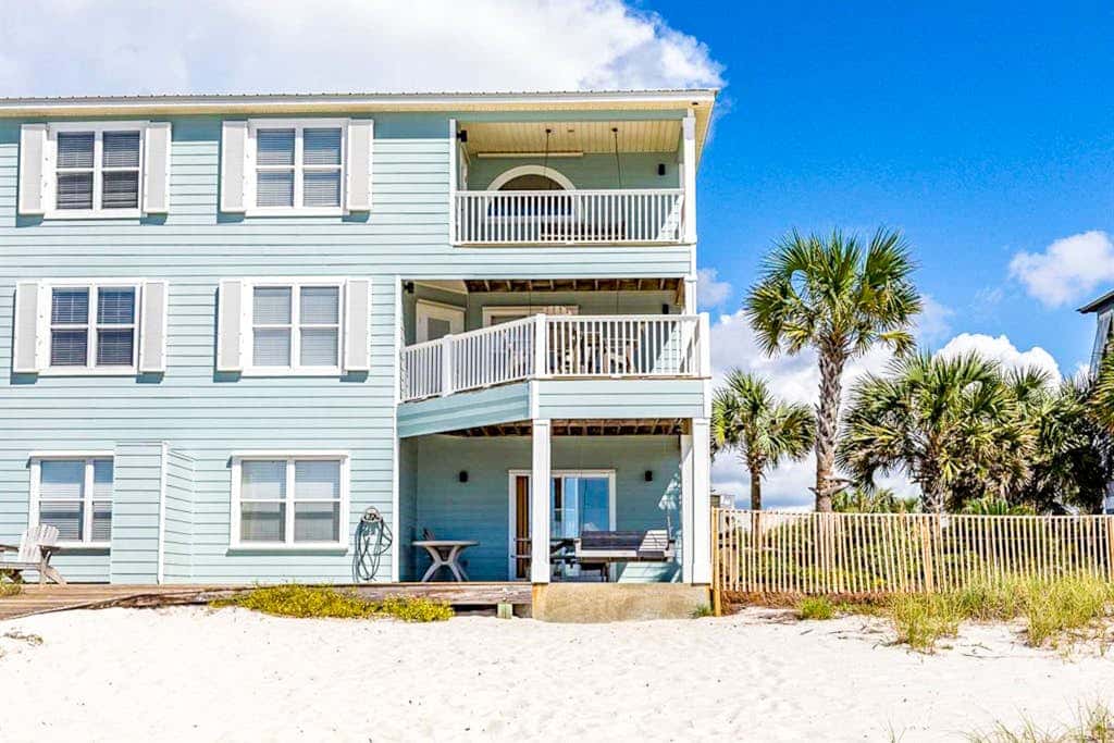 Beachfront home with gorgeous Gulf view, boardwalk, 3 decks & pool access