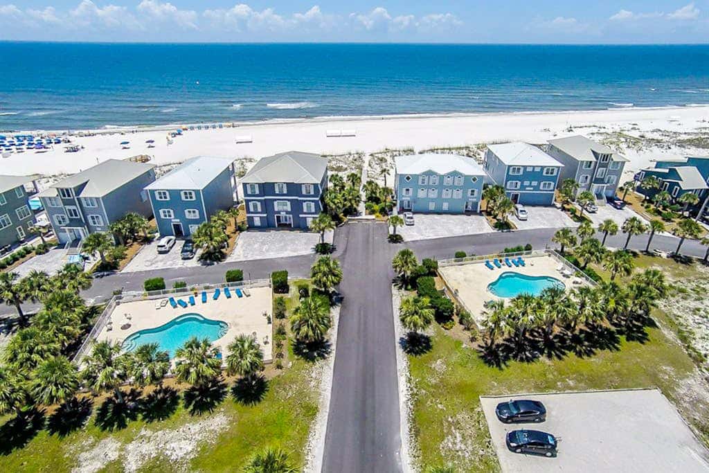 Beachfront home with gorgeous Gulf view, boardwalk, 3 decks & pool access