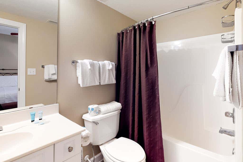 Oceanfront Condo with Balcony, Free WiFi, Shared Pool, Gym,  and Sauna