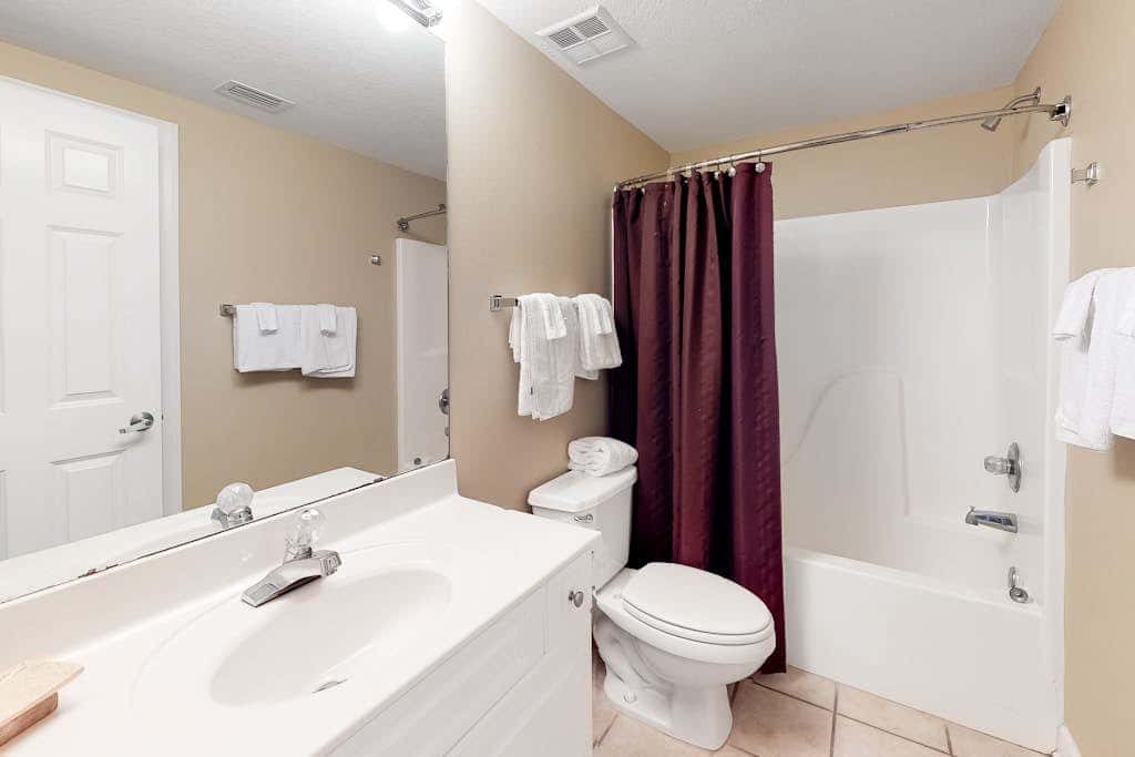 Oceanfront Condo with Balcony, Free WiFi, Shared Pool, Gym,  and Sauna