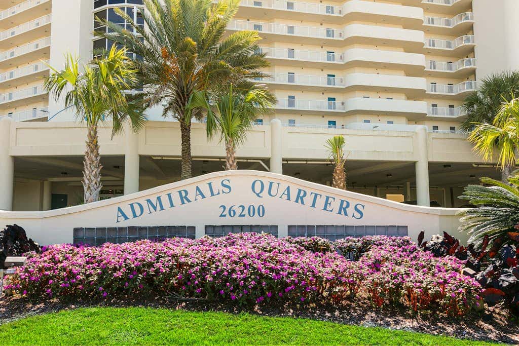 Oceanfront Condo with Balcony, Free WiFi, Shared Pool, Gym,  and Sauna