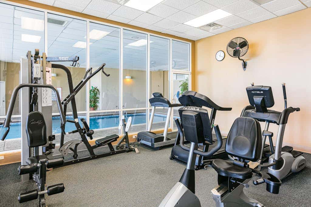 Oceanfront Condo with Balcony, Free WiFi, Shared Pool, Gym,  and Sauna