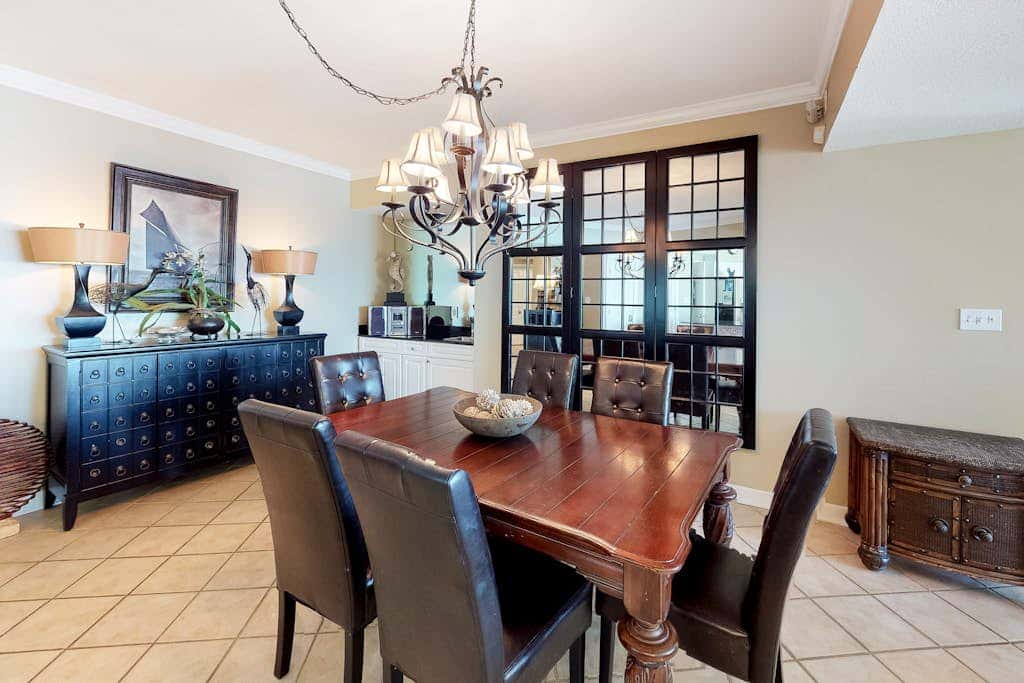 Oceanfront Condo with Balcony, Free WiFi, Shared Pool, Gym,  and Sauna