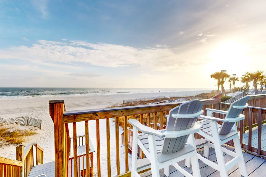 Beachfront Gem - 3 bedroom townhome with waterfront deck