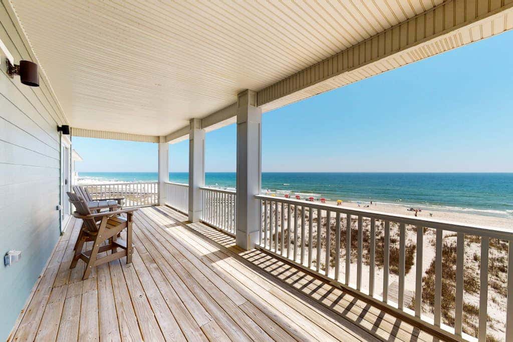 Large beachfront home with pool, deck & AC - wedding-friendly