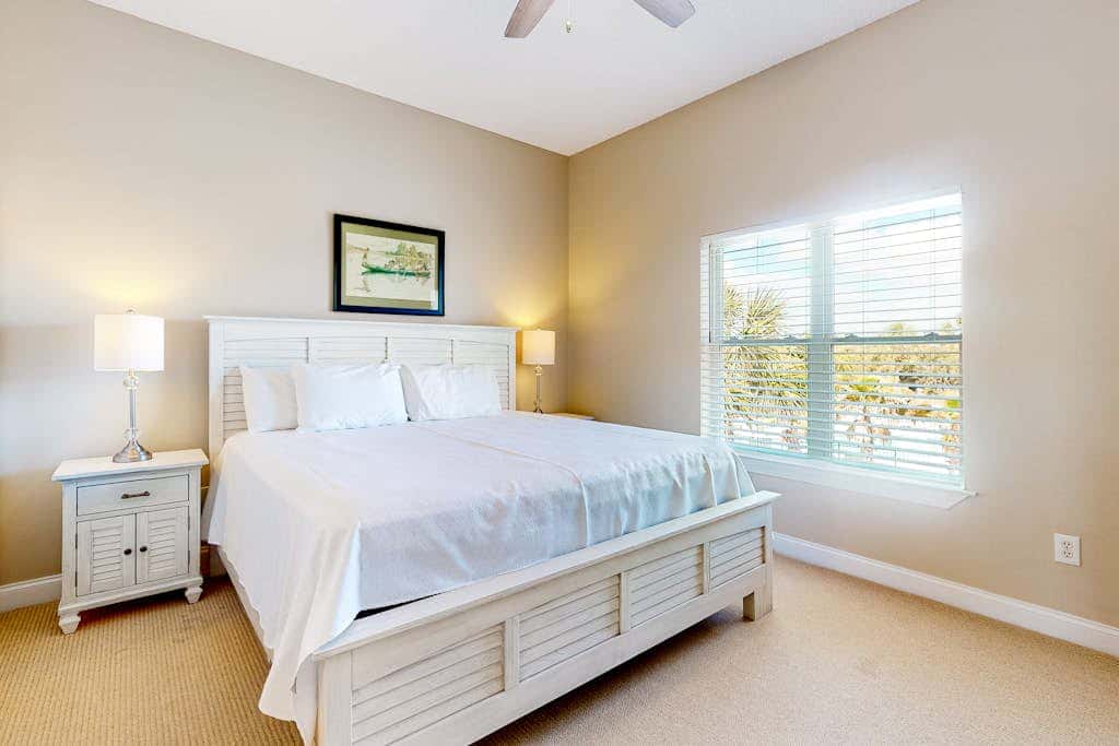 Large beachfront home with pool, deck & AC - wedding-friendly
