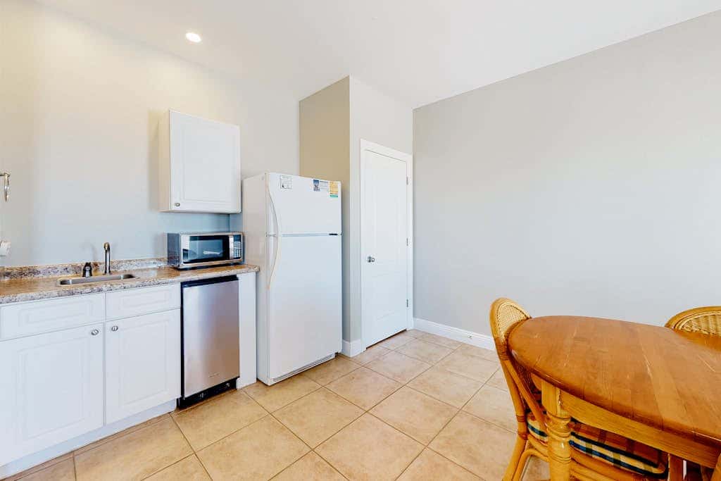Large beachfront home with pool, deck & AC - wedding-friendly