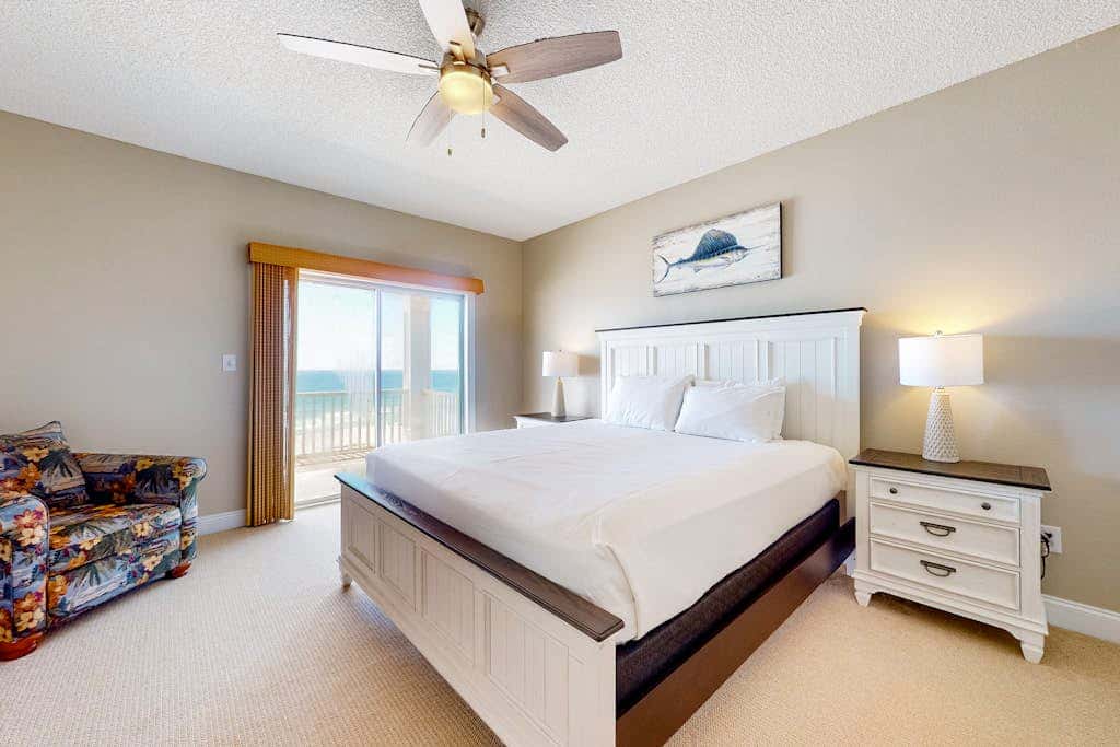 Large beachfront home with pool, deck & AC - wedding-friendly