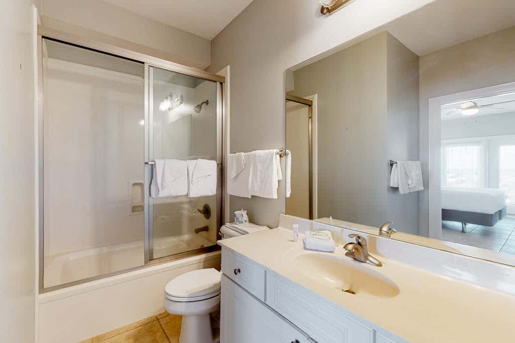 Large beachfront home with pool, deck & AC - wedding-friendly