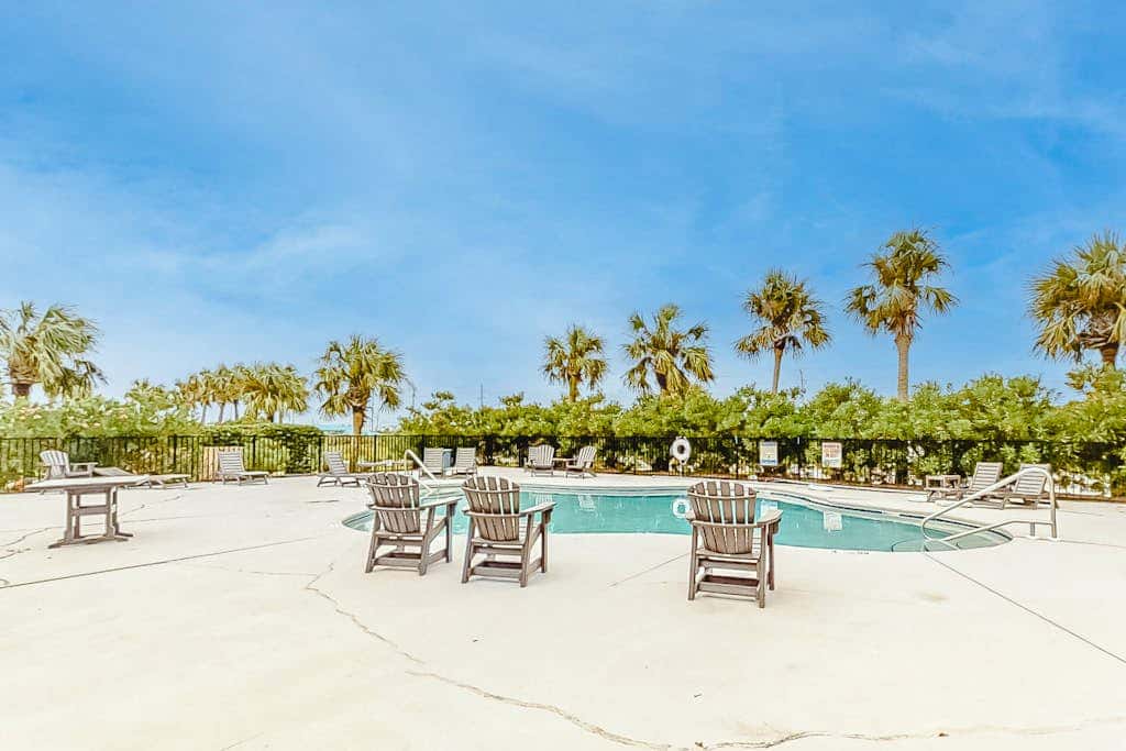 Large beachfront home with pool, deck & AC - wedding-friendly