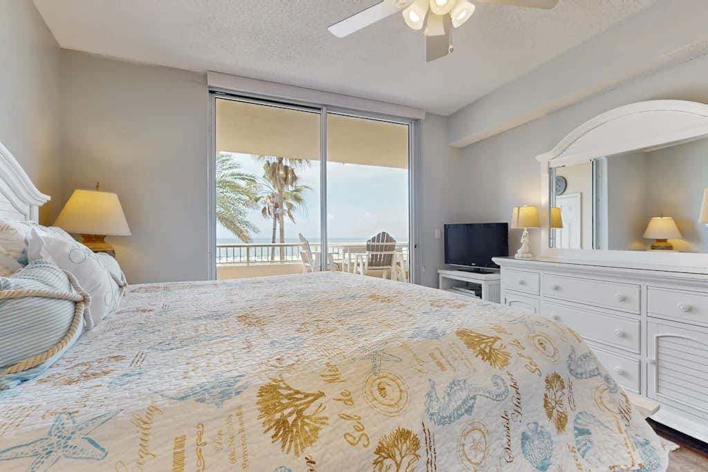 Gulf View Condo w Balcony & Resort Pool Tennis Sauna Gym
