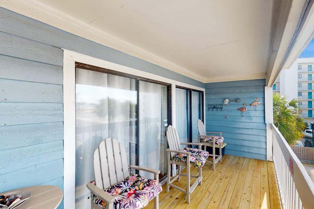 Dog-Friendly Condo with Shared Pool, Pier, and Beach Access